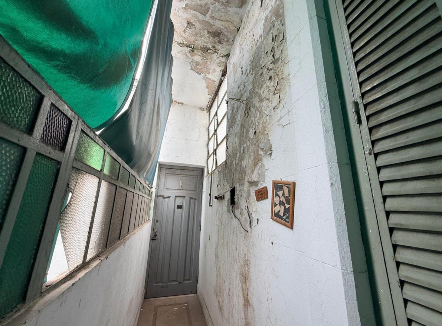 Foto de VENTA PH 3 AMB TERRAZA CABALLITO A REFACCIONAR, imagen 5