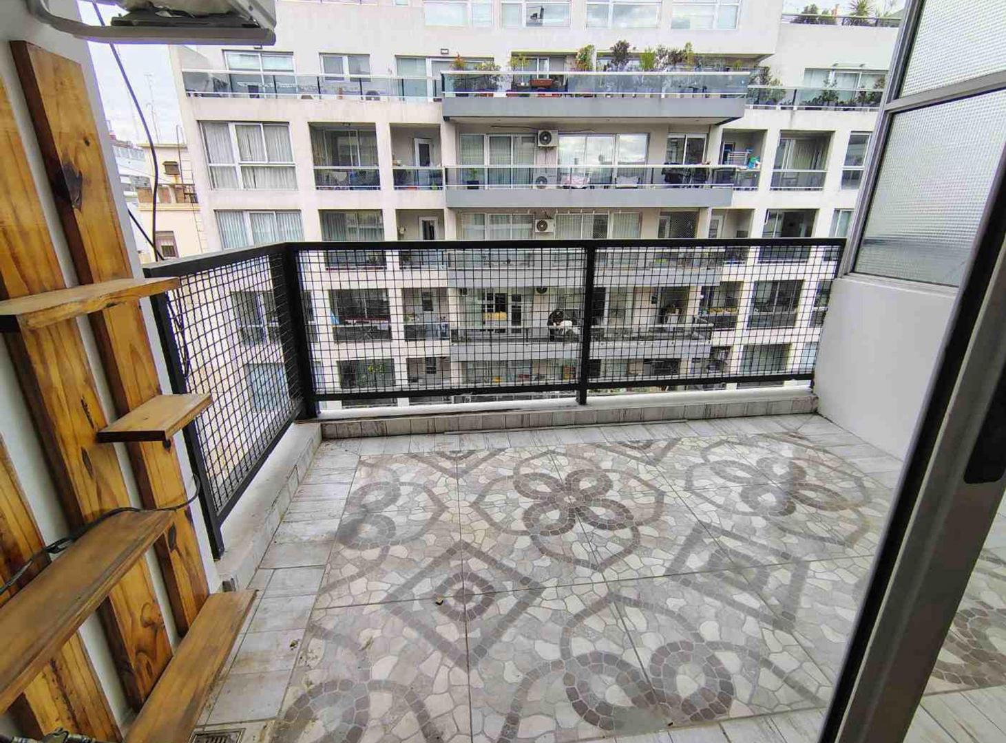 Foto de Alquiler 2 amb amplios. Coc/Comed. Semipiso Balcón, imagen 2