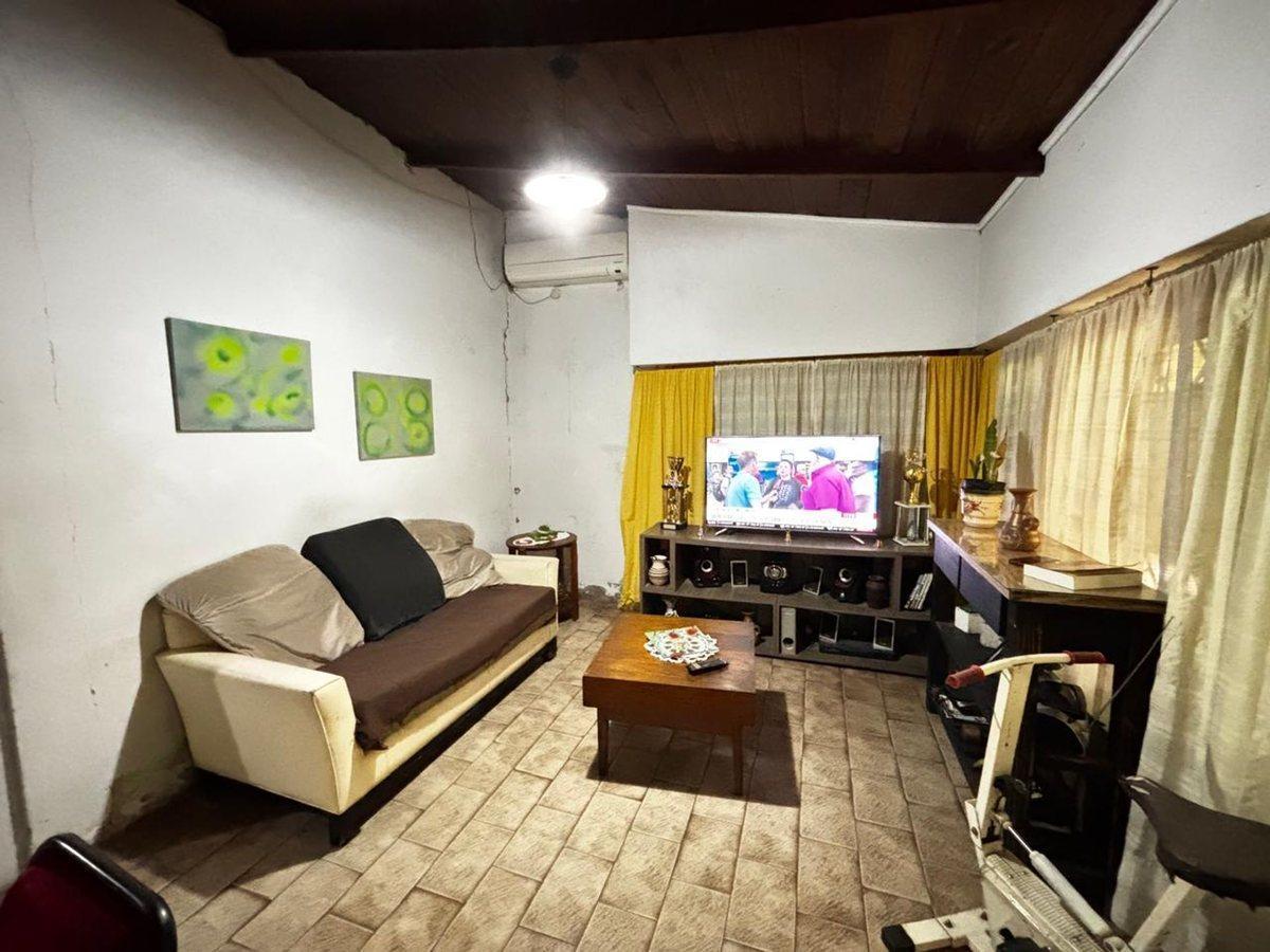 Foto de VENTA casa 4 amb Caseros, imagen 4
