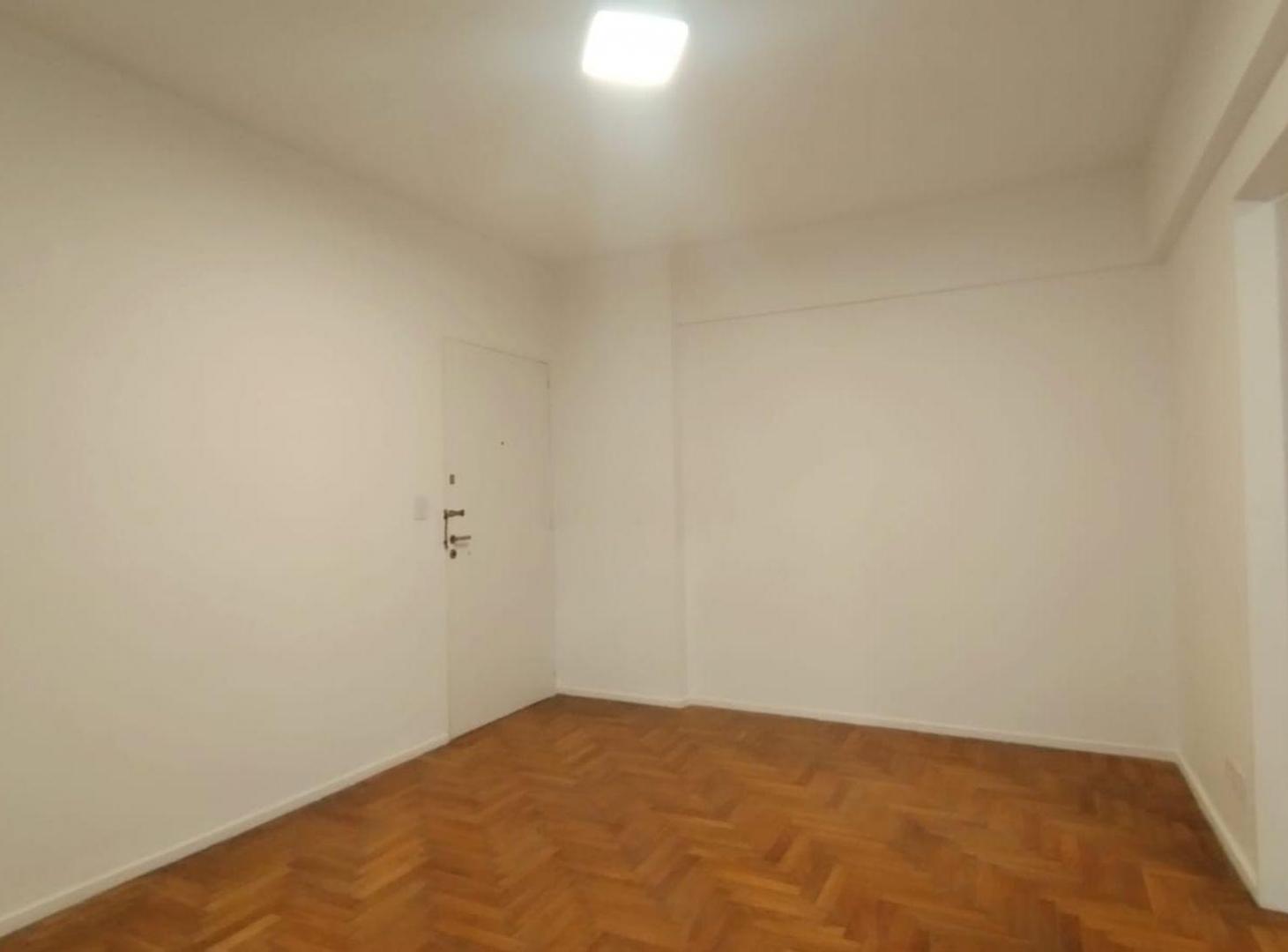 Foto de Alquiler depto 2 Ambientes Monserrat con Patio, imagen 5