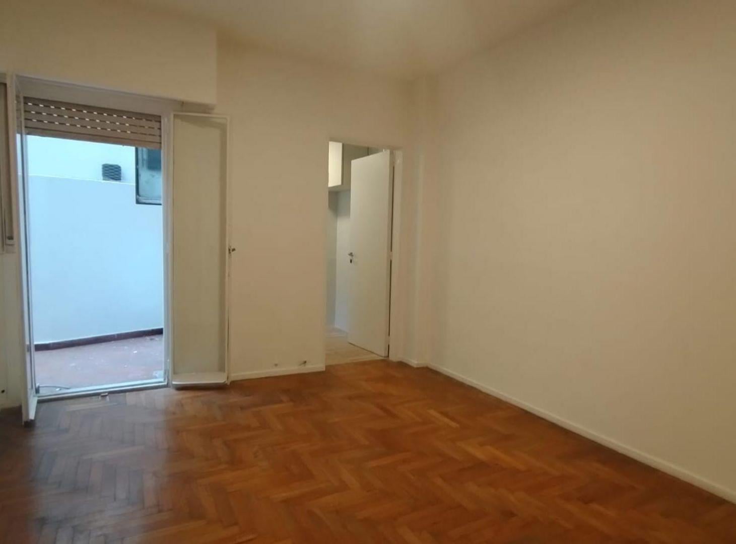 Foto de Alquiler depto 2 Ambientes Monserrat con Patio, imagen 1
