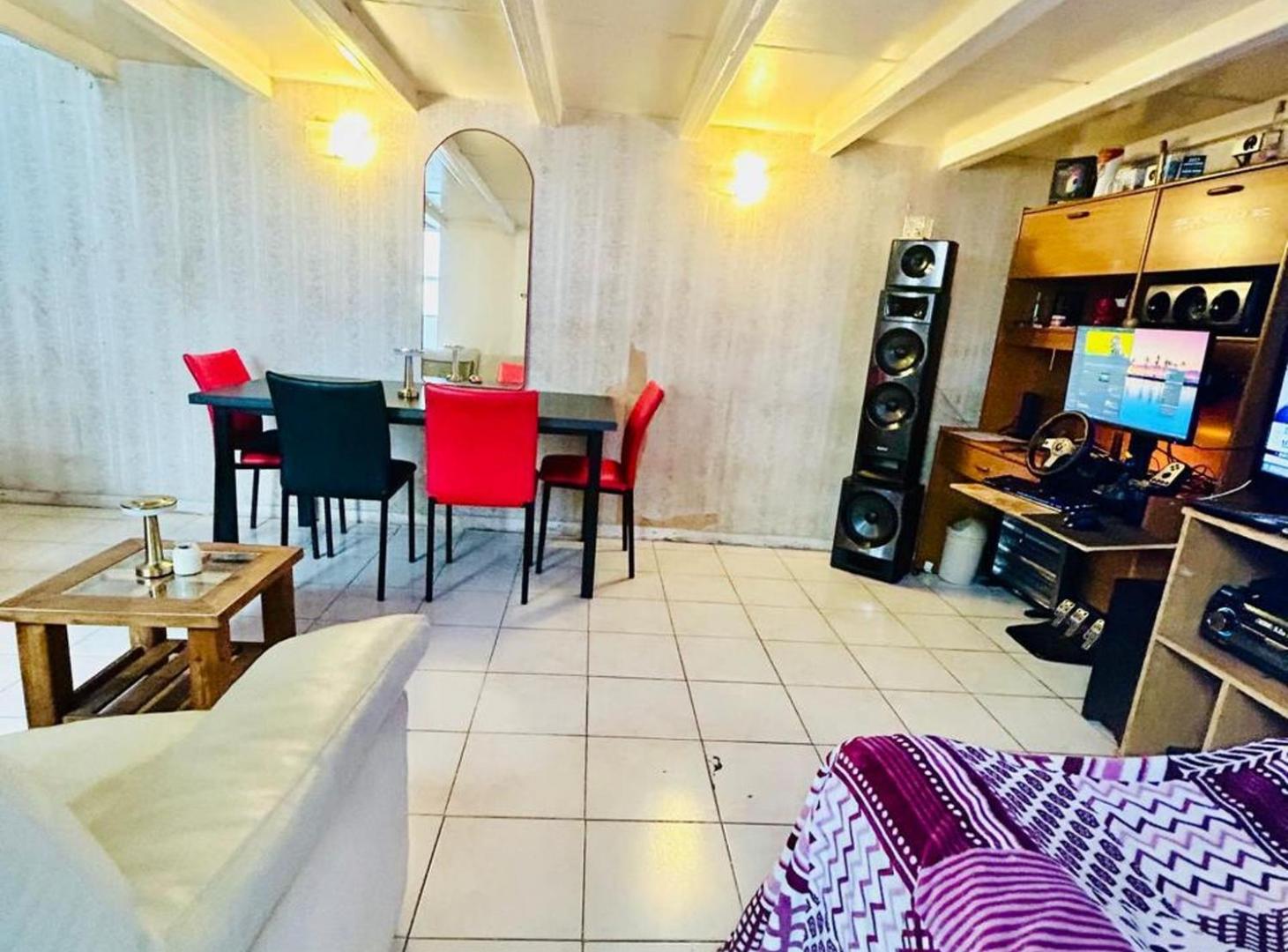 Foto de VENTA,PH 4 AMB,BARACAS, imagen 3