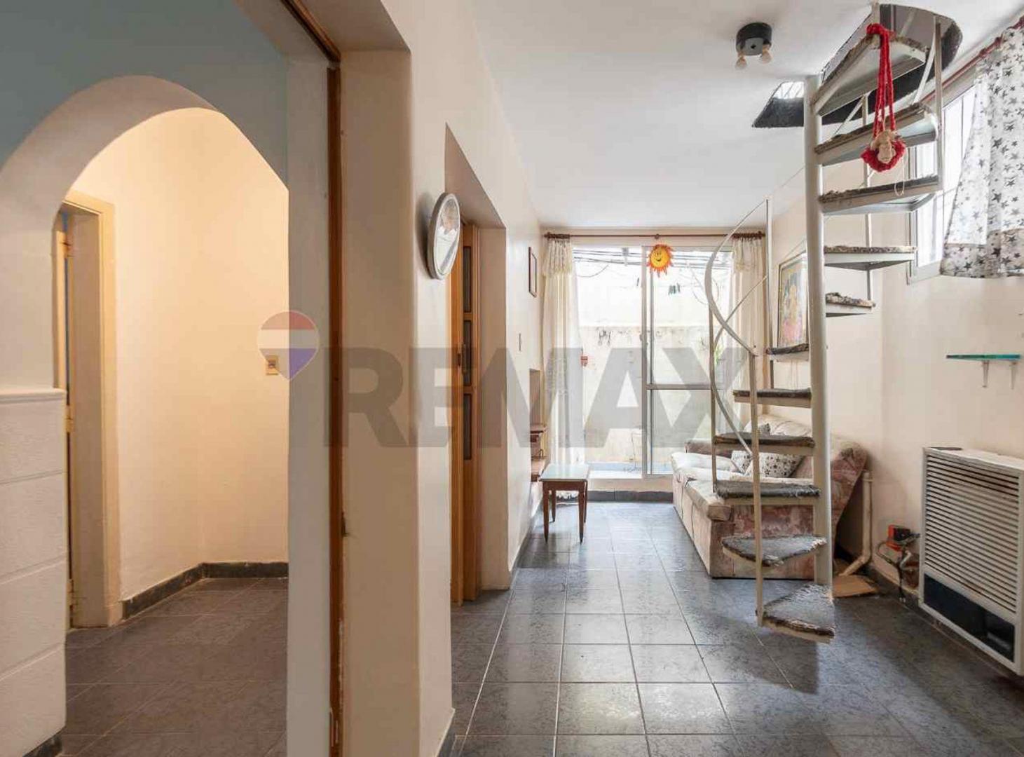 Foto de VENDEMOS - PH 3 AMBIENTES EN BALVANERA, imagen 1