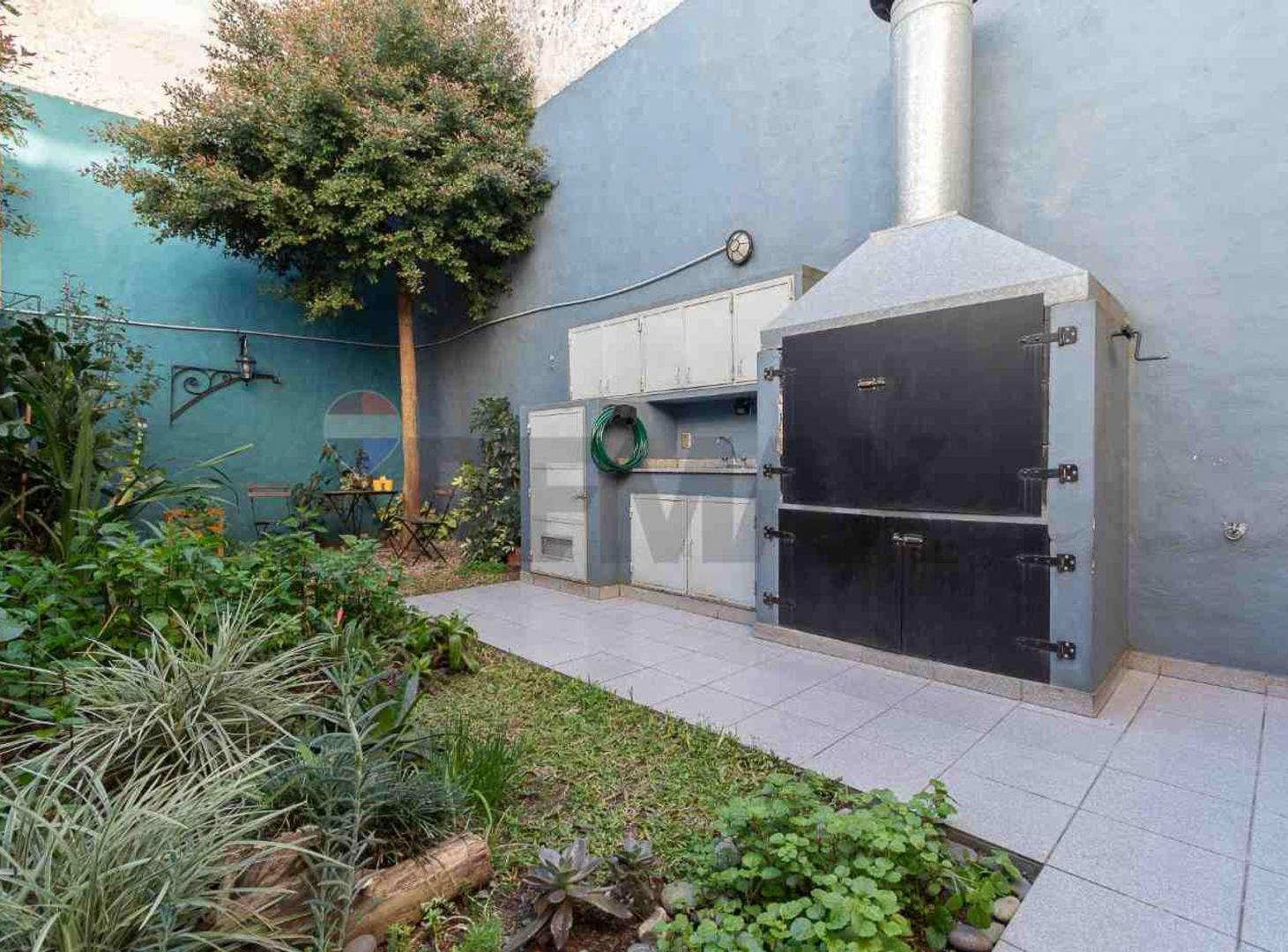 Foto de VENTA TRIPLEX 5 AMB C/COCHERA JARDIN VILLA MITRE, imagen 1