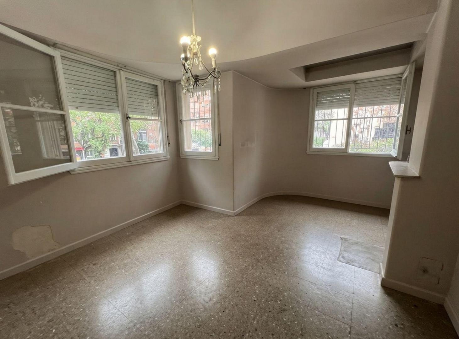 Foto de Venta depto 2 ambientes planta baja en Caballito, imagen 2