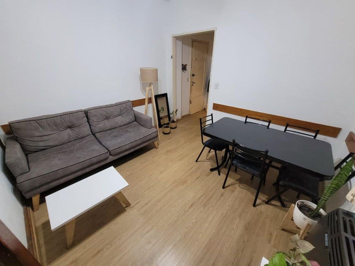 Foto de VENTA DPTO 2 AMBIENTES C/ ESCRITORIO. SAN NICOLAS, imagen 2