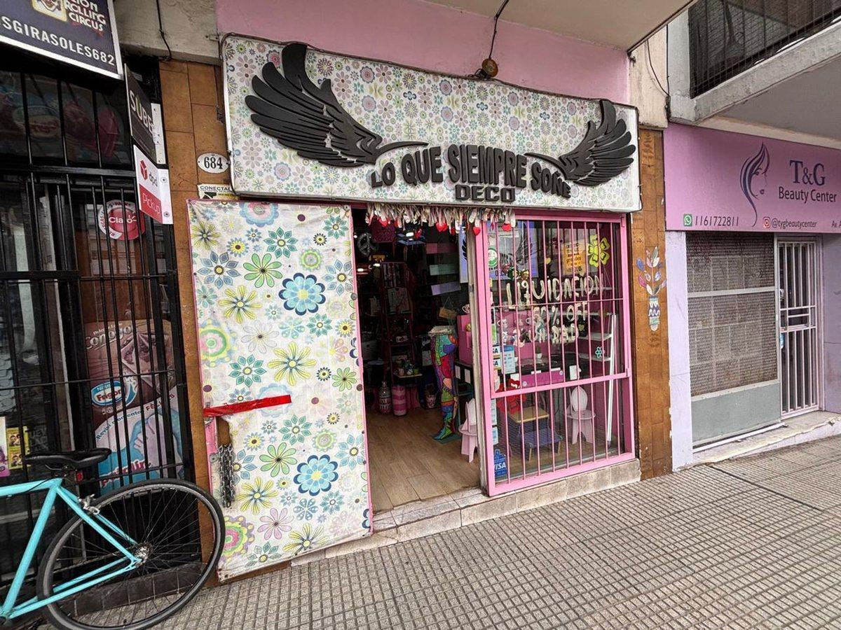Foto de ALQUILER DE LOCAL EN PARQUE CHACABUCO, imagen 1