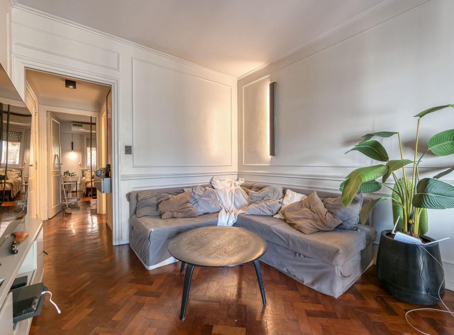 Foto de VENTA DEPTO 2 AMBIENTES RECICLADO EN RECOLETA, imagen 2