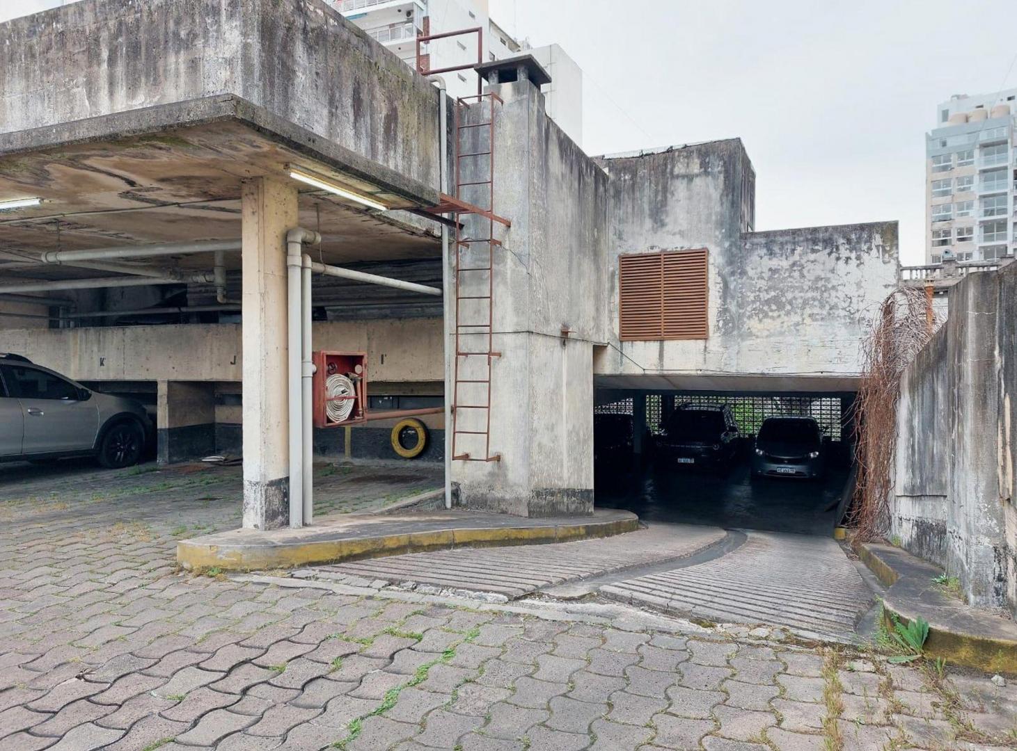 Foto de COCHERA EN VENTA EN ALMAGRO EN EDIF. DE COCHERAS, imagen 5