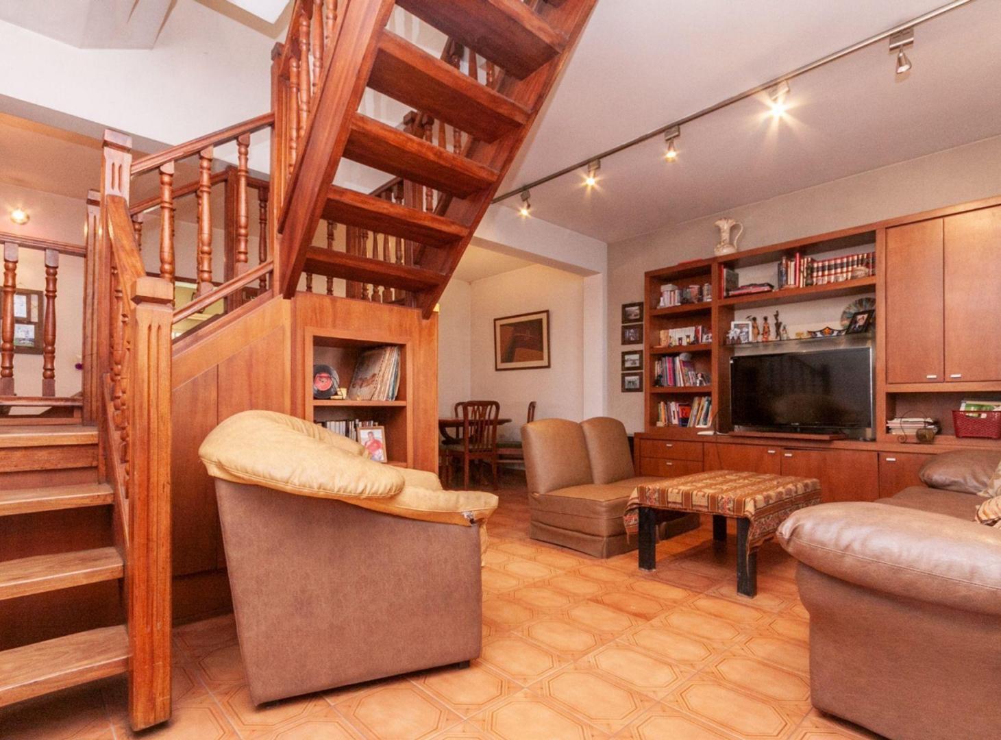 Foto de VENTA CASA 6 AMB LANUS PILETA COCHERA QUINCHO, imagen 4