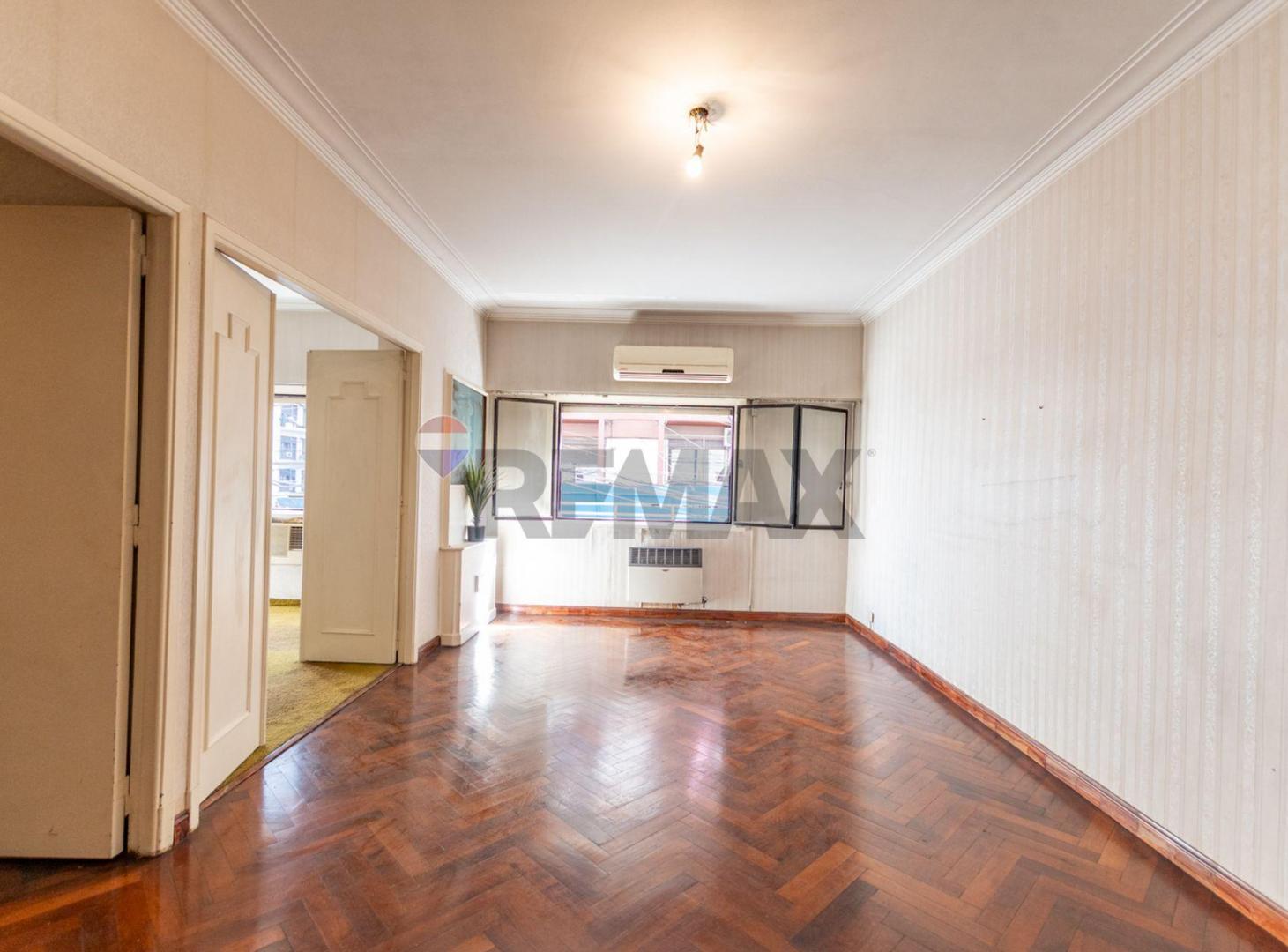 Foto de VENTA DEPTO 3 DORM Y DEPENDENCIA FLORES /CABALLITO, imagen 4