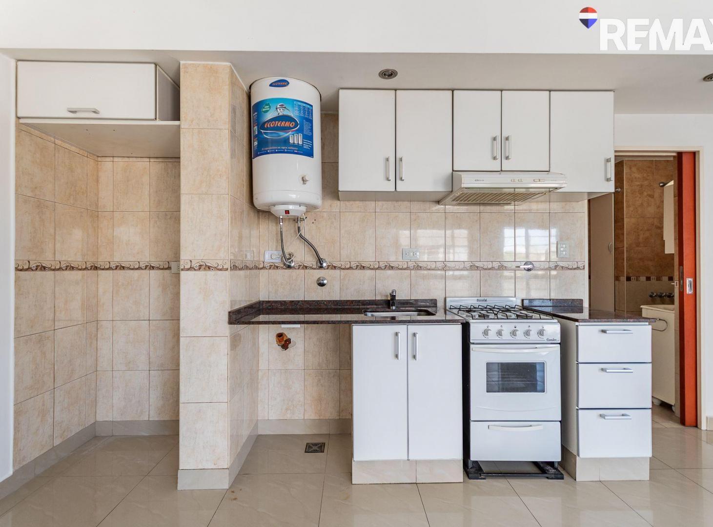 Foto de VENTA MONOAMBIENTE CON COCHERA - LUGANO, imagen 2