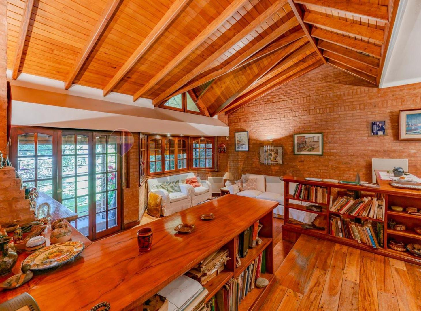Foto de OPORT. CASA TRIPLEX CON JARDÍN, QUNCHO Y PARRILLA, imagen 2