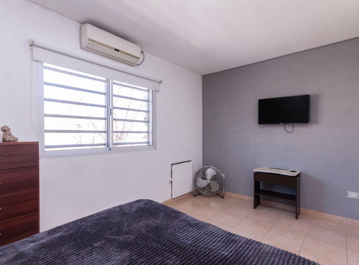 Foto de VENTA CASA 3 AMB COCHERA PATIO QUINCHO LANUS, imagen 2