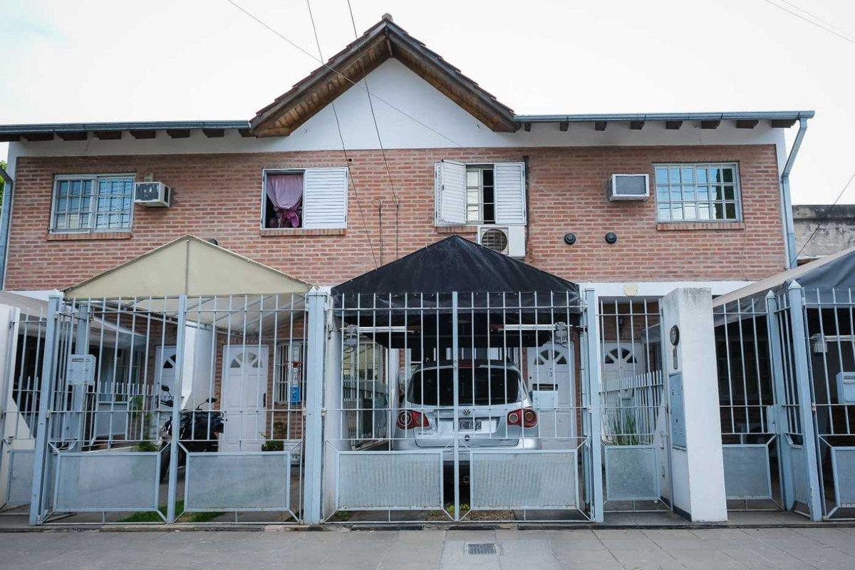 Foto de VENTA PH 3 AMB JARDIN Y COCHERA APTO CREDITO LANUS, imagen 3