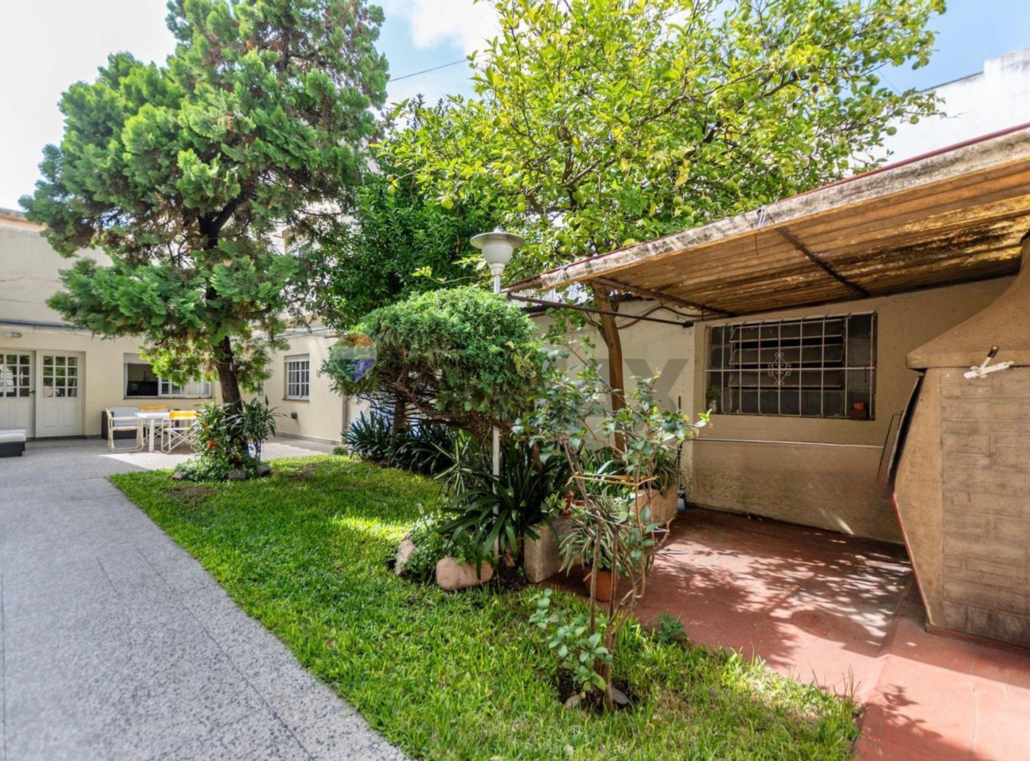 Foto de Venta casa 4 ambientes con jardin y cochera Lugano, imagen 5