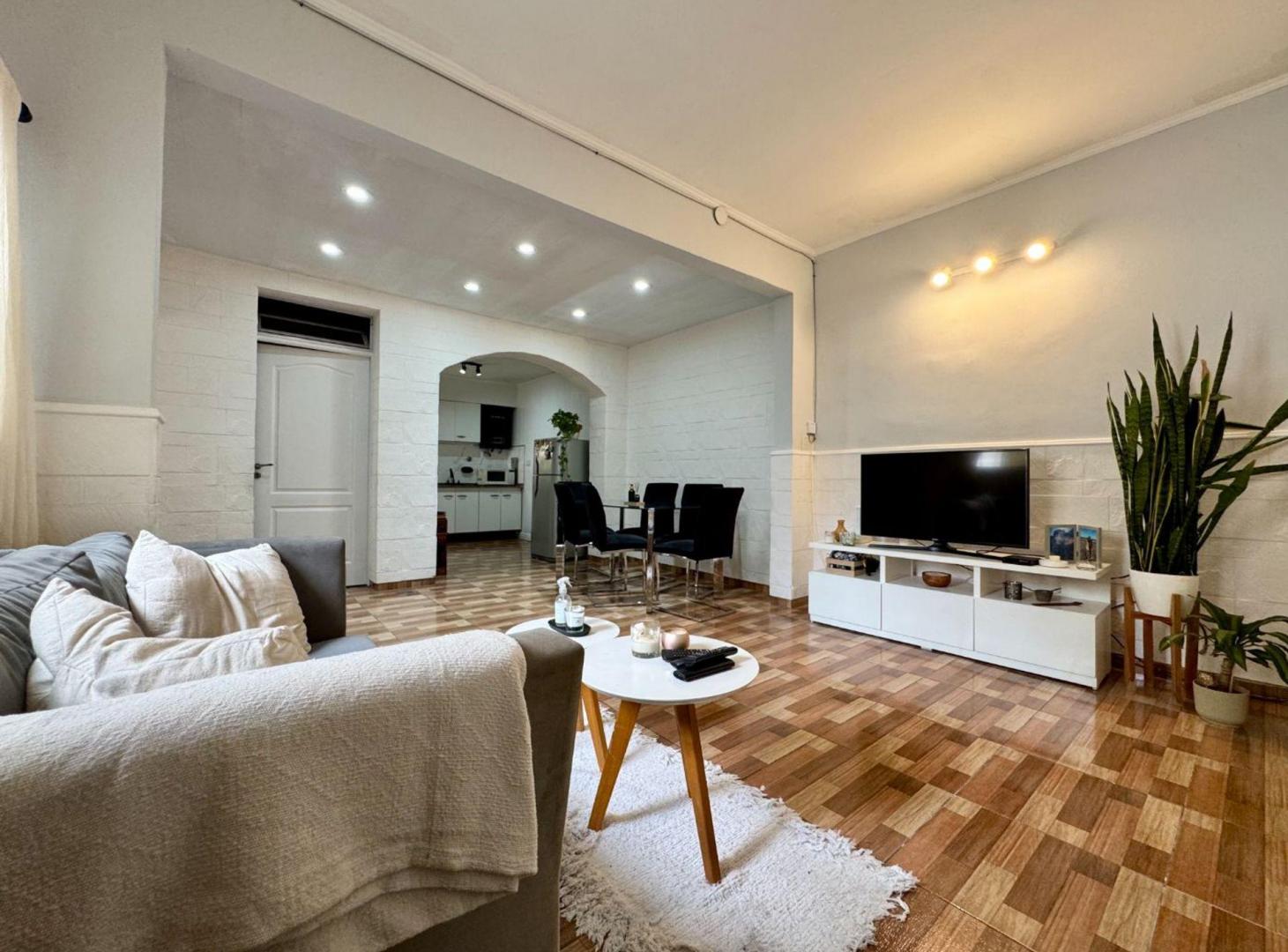 Foto de VENTA Casa Lote Propio - Mataderos, imagen 2