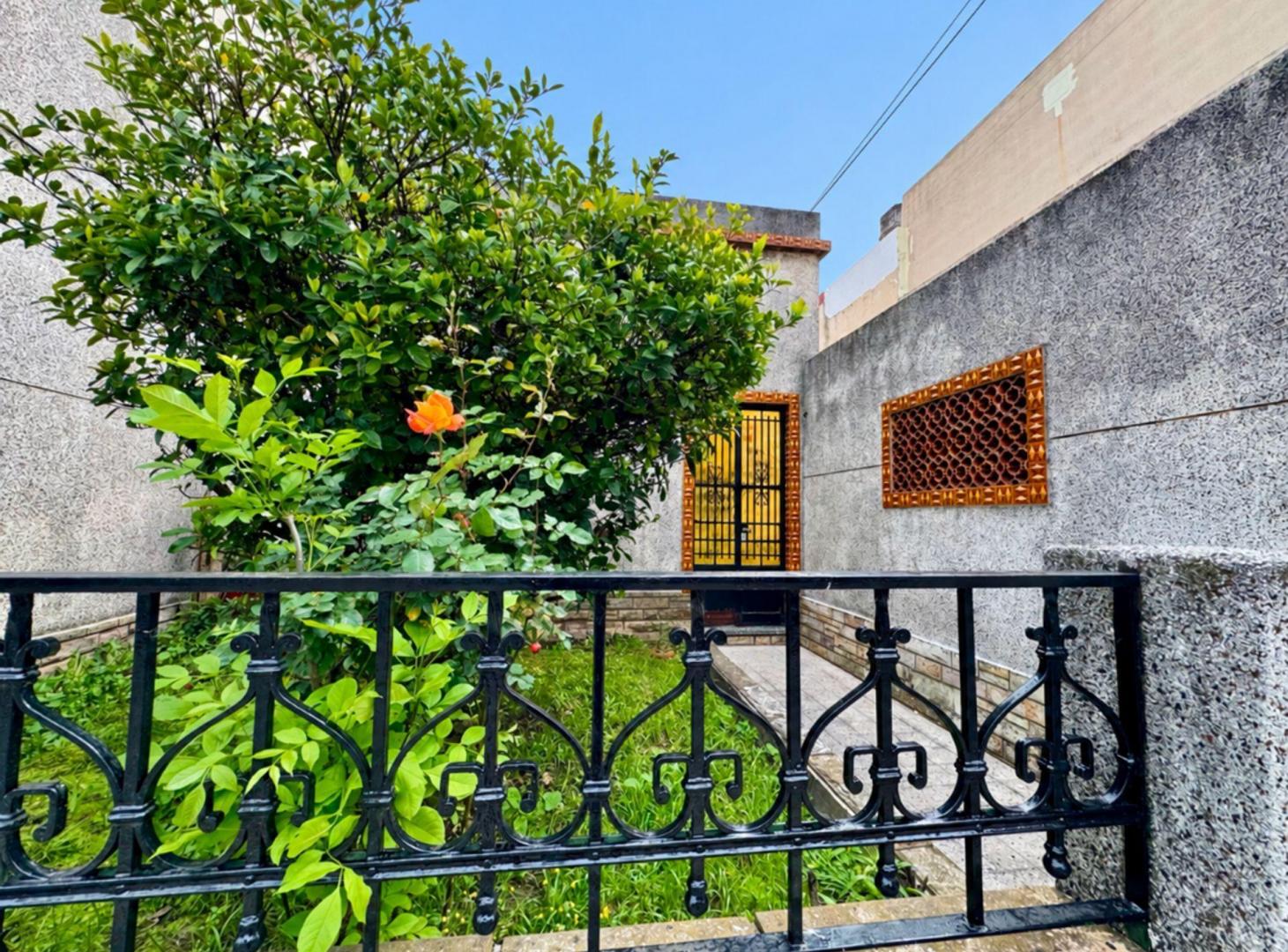 Foto de VENTA Casa Lote Propio - Mataderos, imagen 1