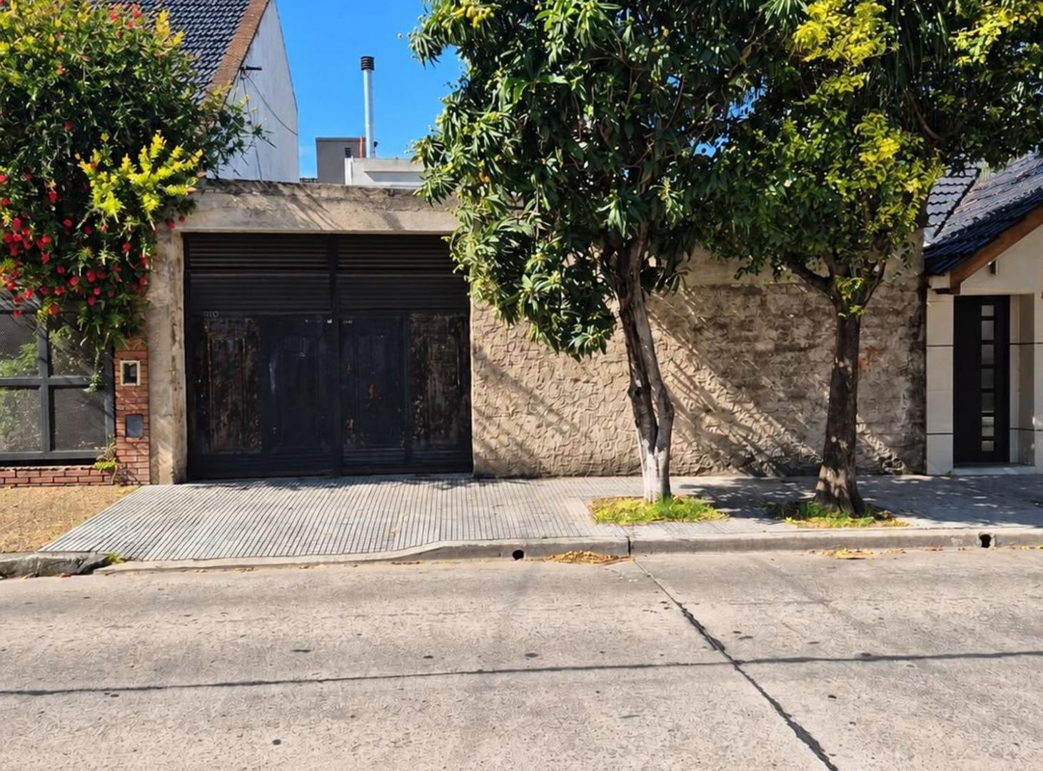 Foto de Excelente Lote 177m² en Barrio Naón Mataderos, imagen 1