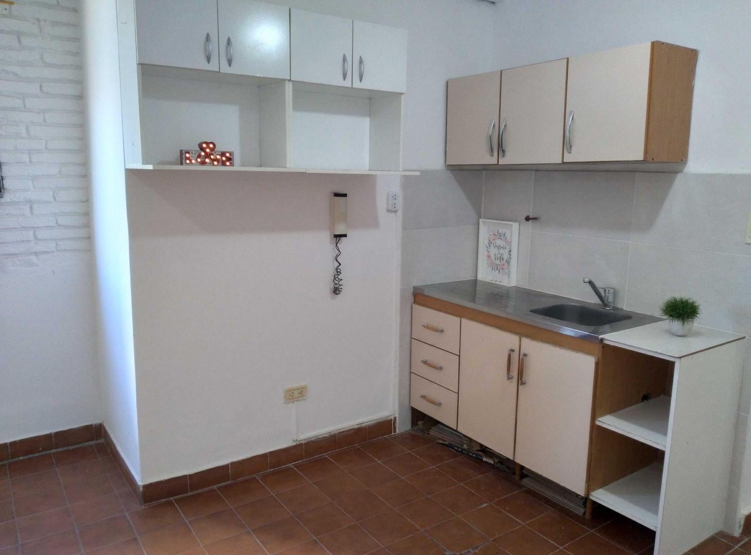 Foto de ALQUILER MONOAMBIENTE LUMINOSO EN BOEDO PISO ALTO, imagen 5