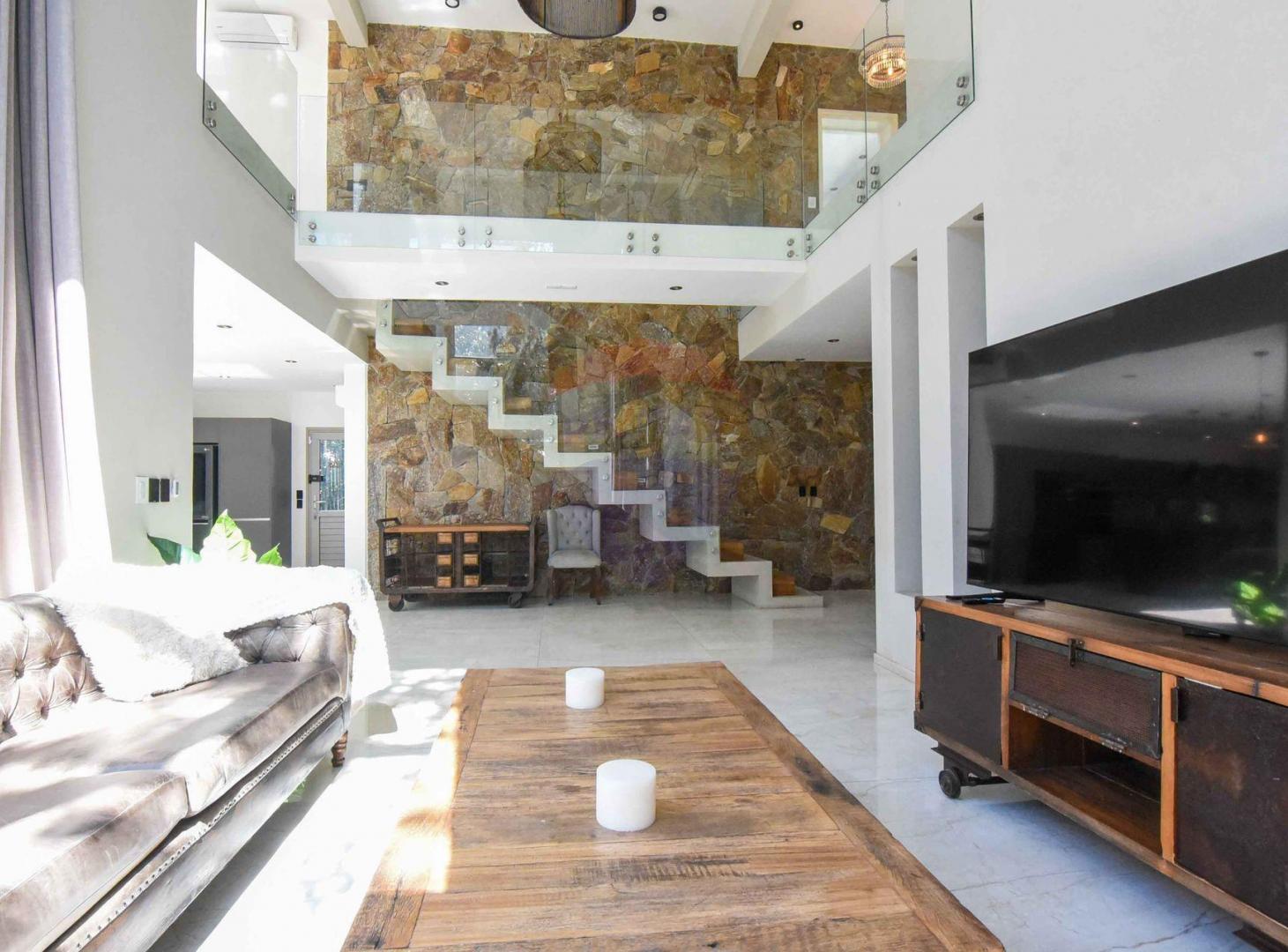 Foto de Casa 5 Amb c/ Muebles de Autor - La Martona, imagen 5