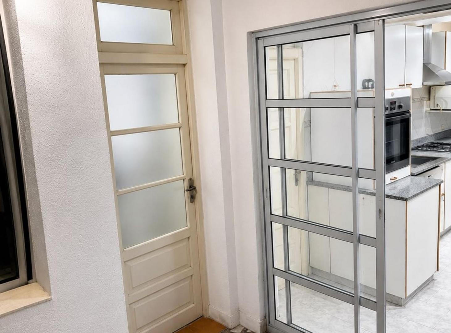 Foto de VENTA PH 4 AMB S/ EXPENSAS P. CHACABUCO C/ TERRAZA, imagen 5
