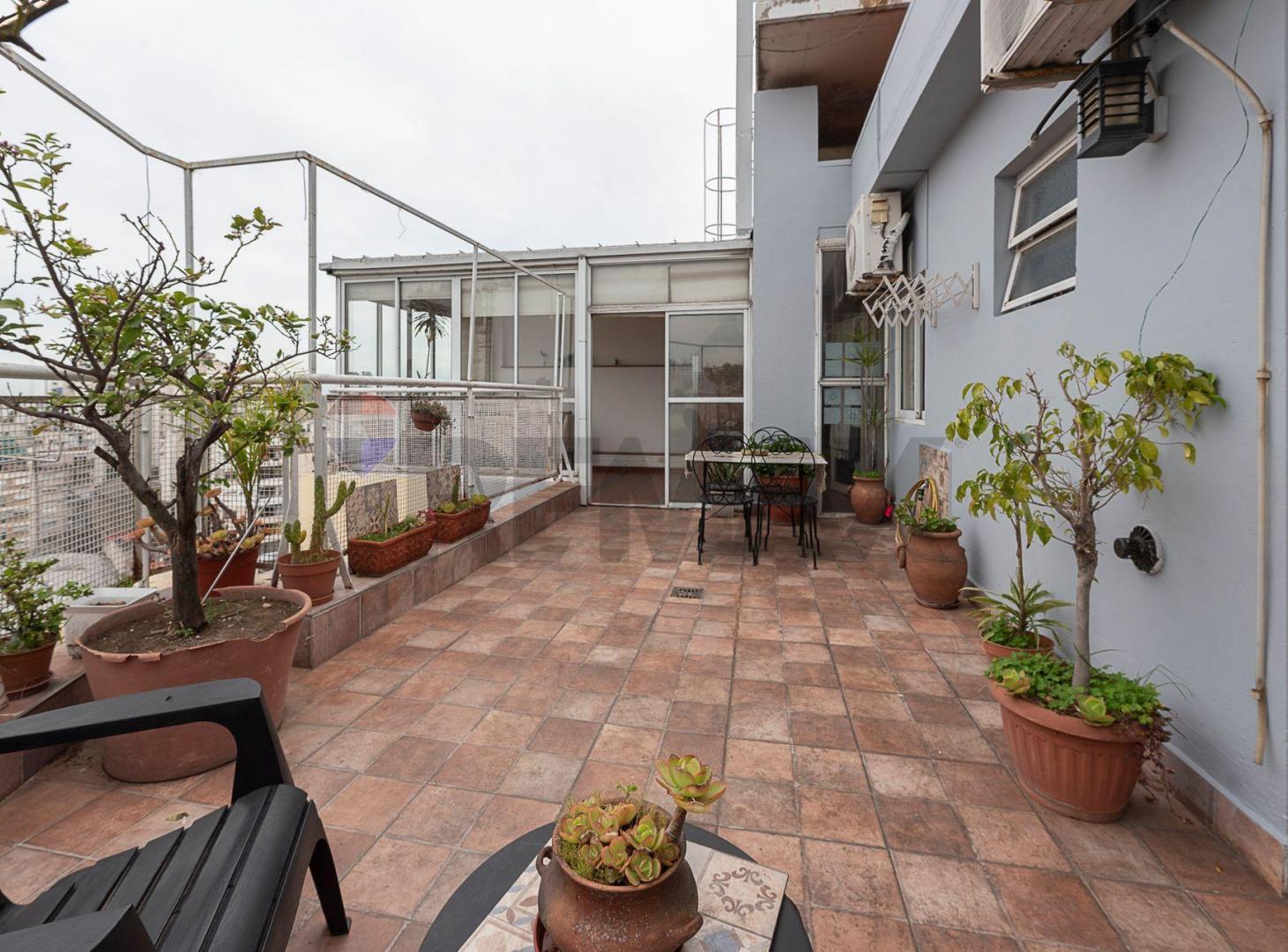 Foto de VENTA DEPTO DUPLEX 4 AMB TERRAZA COCHERA CABALLITO, imagen 2