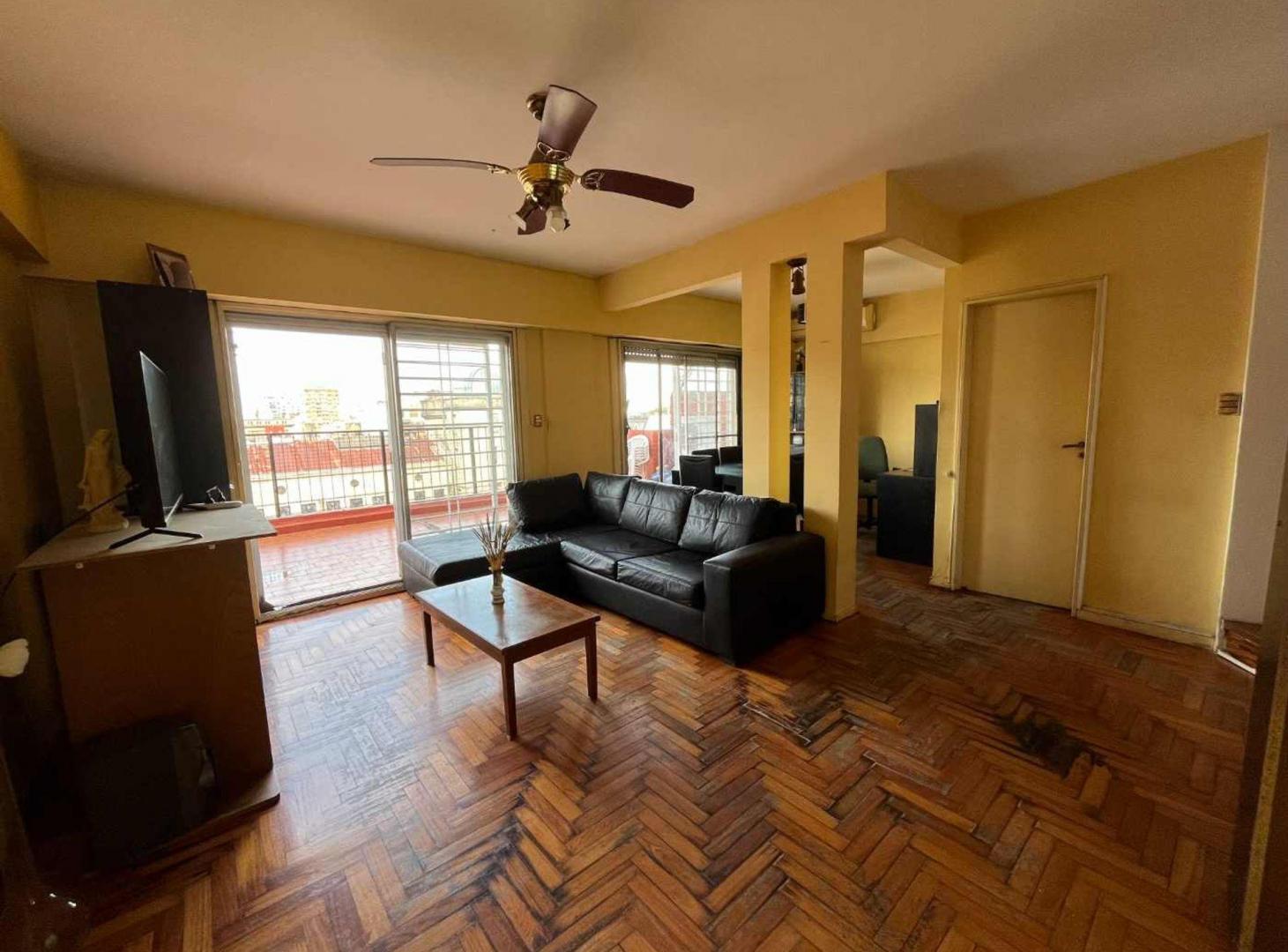 Foto de VENTA DPTO DUPLEX 4 AMB, BALCON TERRAZA+ COCHERA, imagen 2
