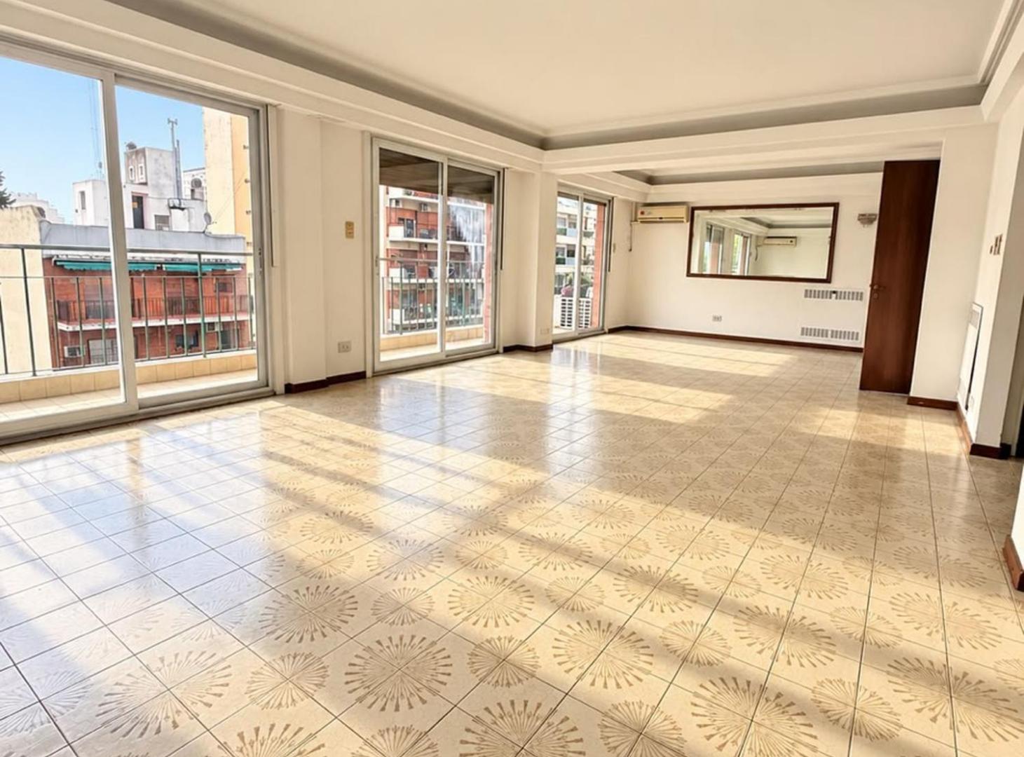 Foto de VENTA PISO 6 AMB CON DEP, COCHERA 2 AUTOS FLORES, imagen 2