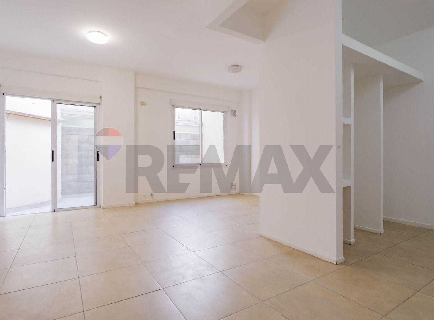Foto de VENTA DEPTO 2 AMB COCHERA APTO CREDITO VILLA LURO, imagen 4