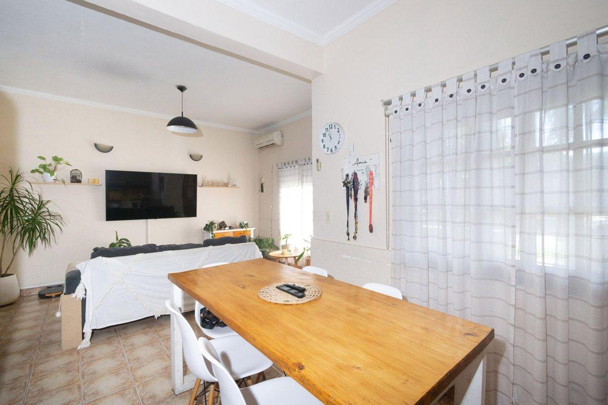 Foto de VENTA Casa 7 ambientes en Palomar, imagen 5