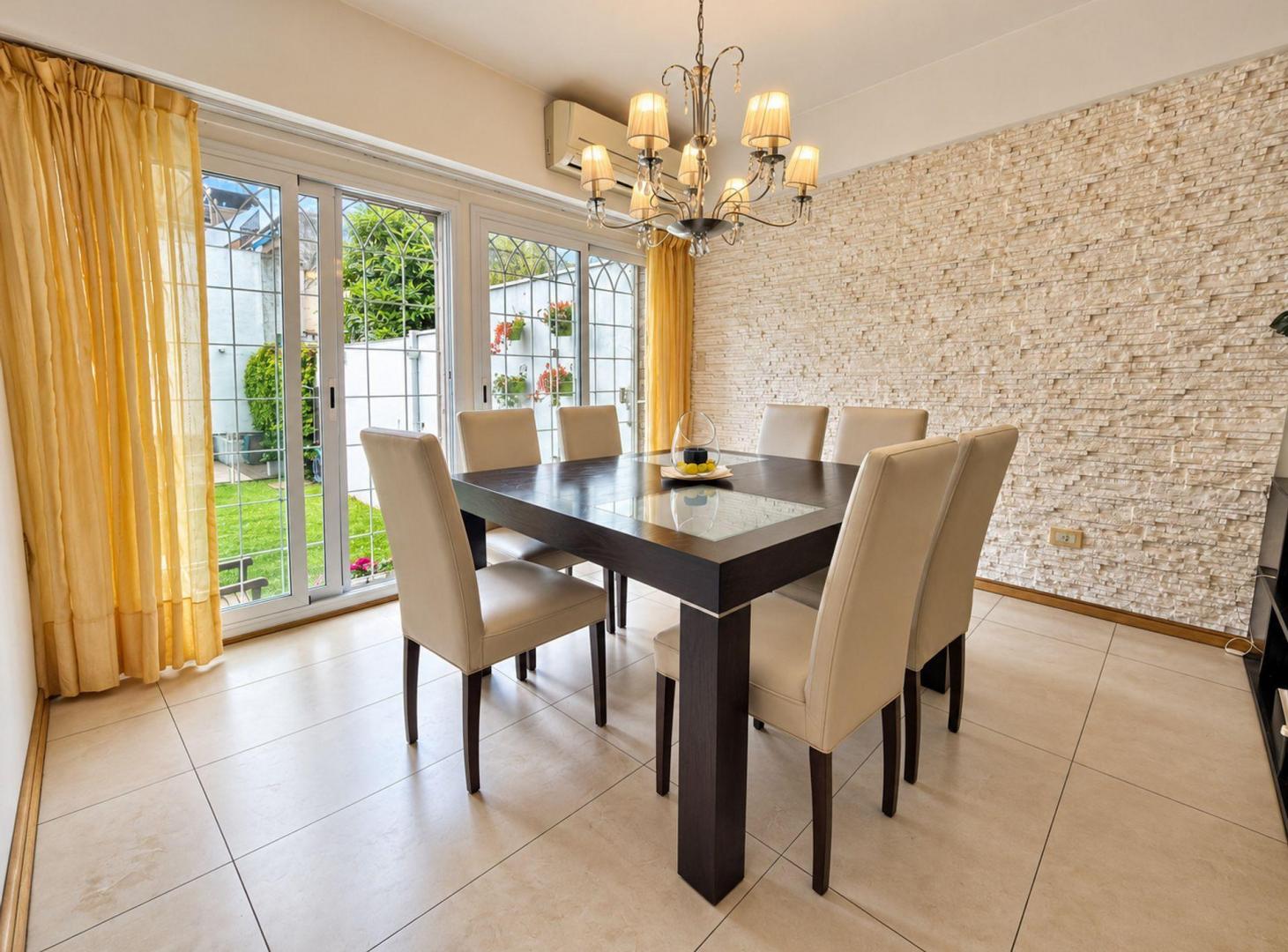 Foto de Venta casa en Devoto jardín y pileta - reciclada, imagen 5