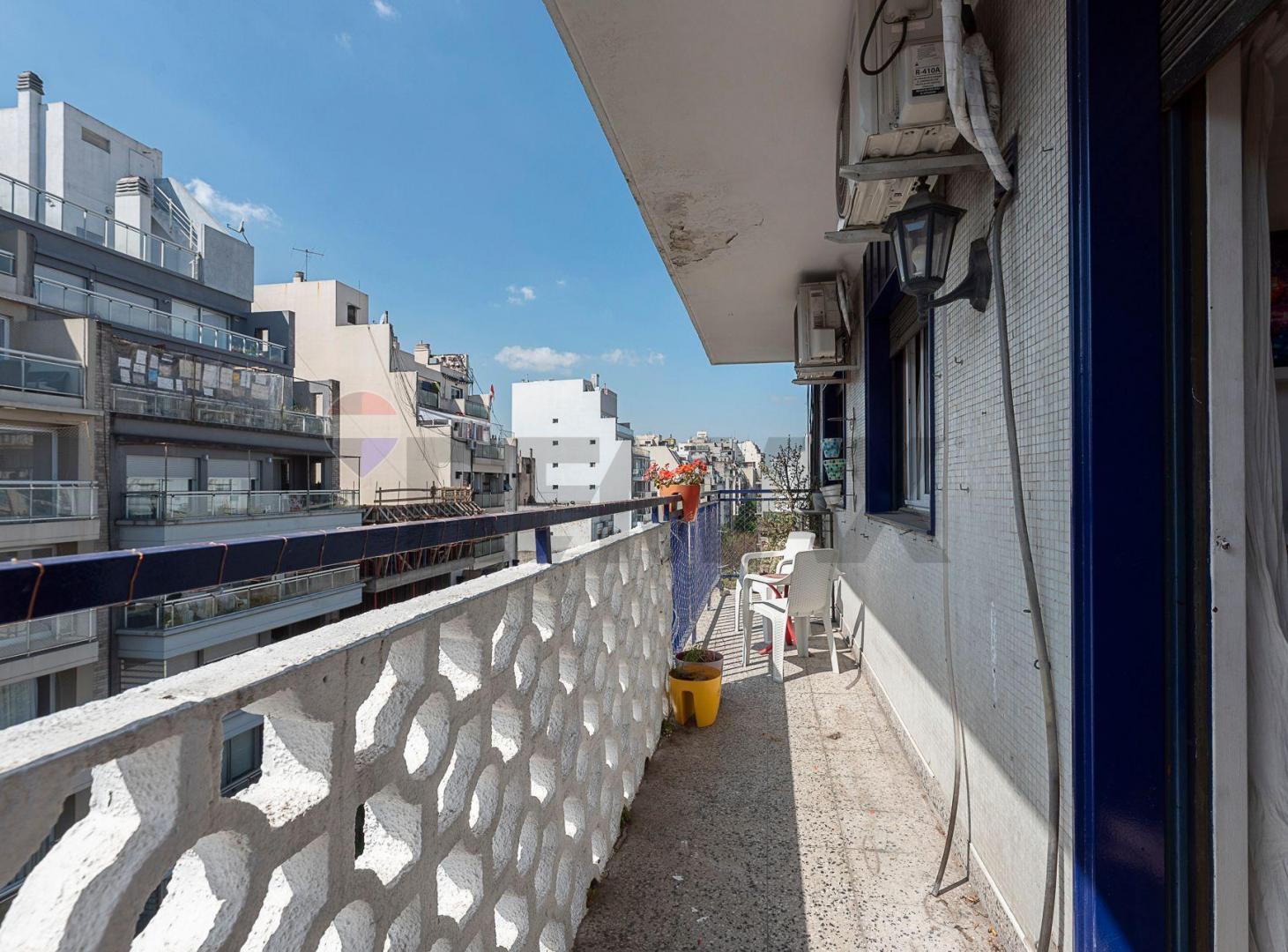 Foto de VENTA DEPARTAMENTO DE 3 AMB EN PISO 7 CON BALCON, imagen 3