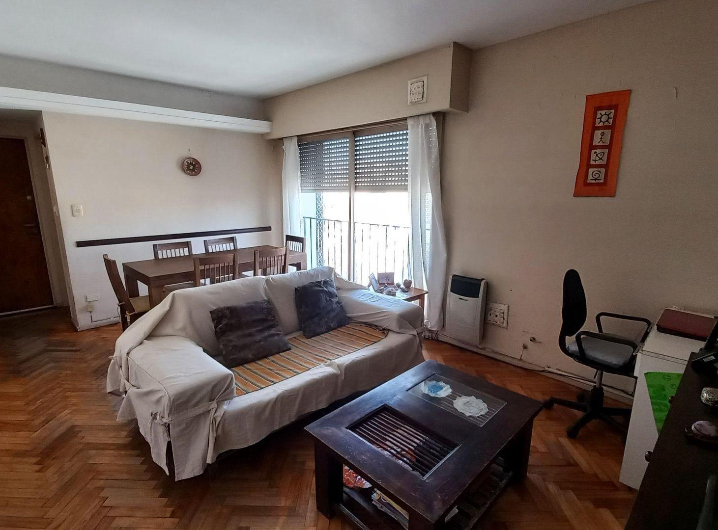 Foto de Venta dpto 3 amb Hipolito Yrigoyen 3200, Balvanera, imagen 2