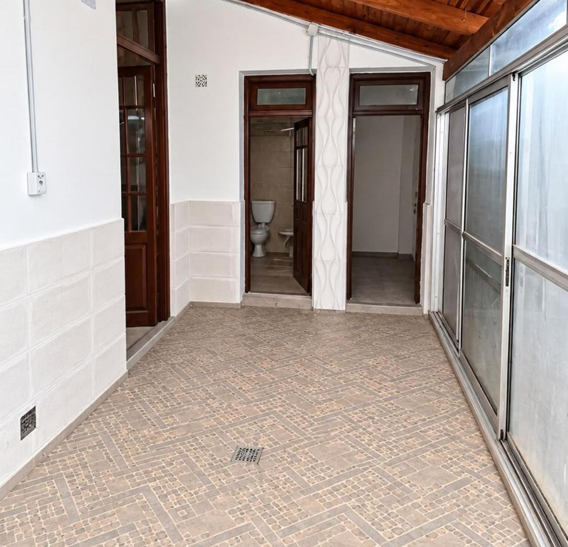 Foto de PH Planta Baja 6 amb + Terraza Propia Sin expensa, imagen 1
