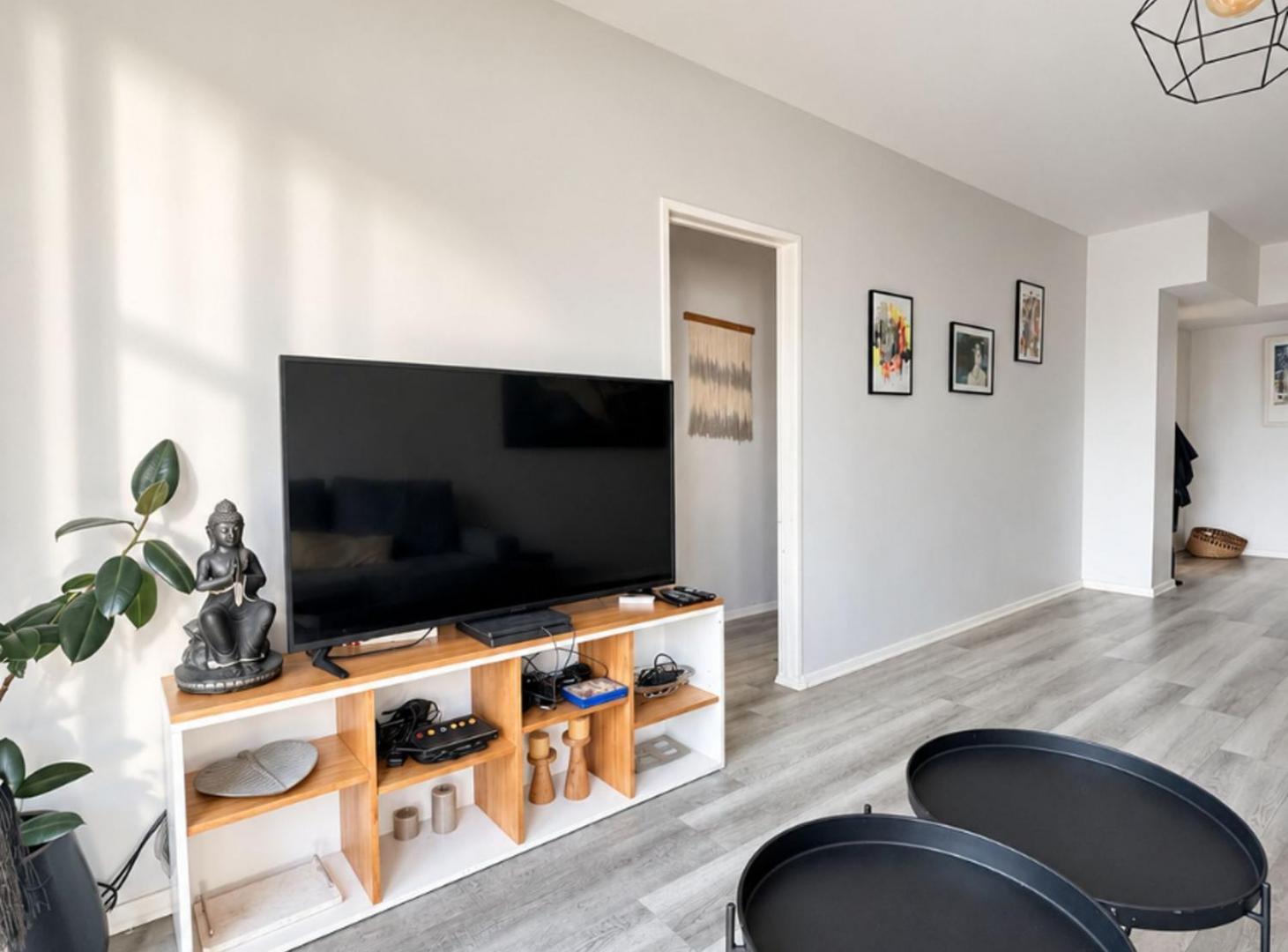 Foto de VENTA DPTO 4 AMB CON BALCON PISO ALTO, imagen 5