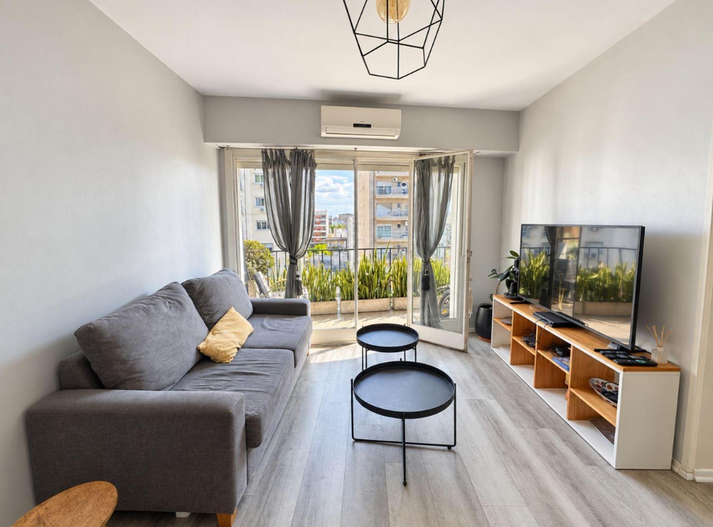 Foto de VENTA DPTO 4 AMB CON BALCON PISO ALTO, imagen 4