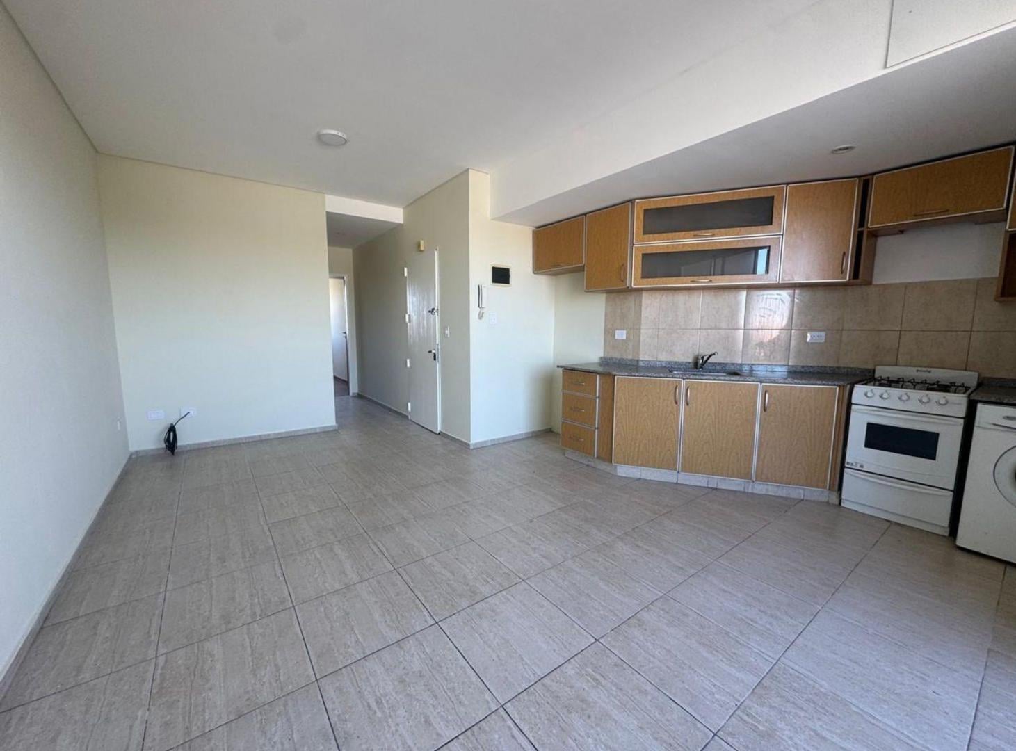 Foto de ALQUILER DPTO 2 AMBIENTES CON BALCÓN – LANUS OESTE, imagen 3