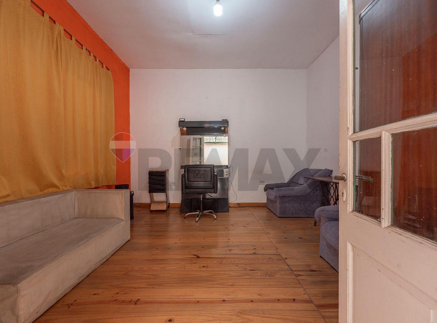 Foto de VENTA CASA 6 AMB EN SARANDÍ - COCHERA - JARDÍN, imagen 5