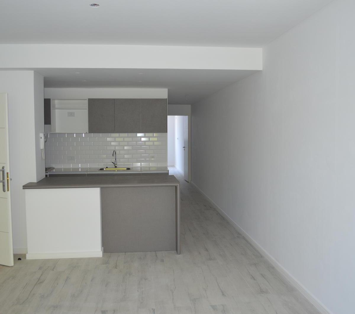 Venta 3 Amb Departamento en Tigre 5