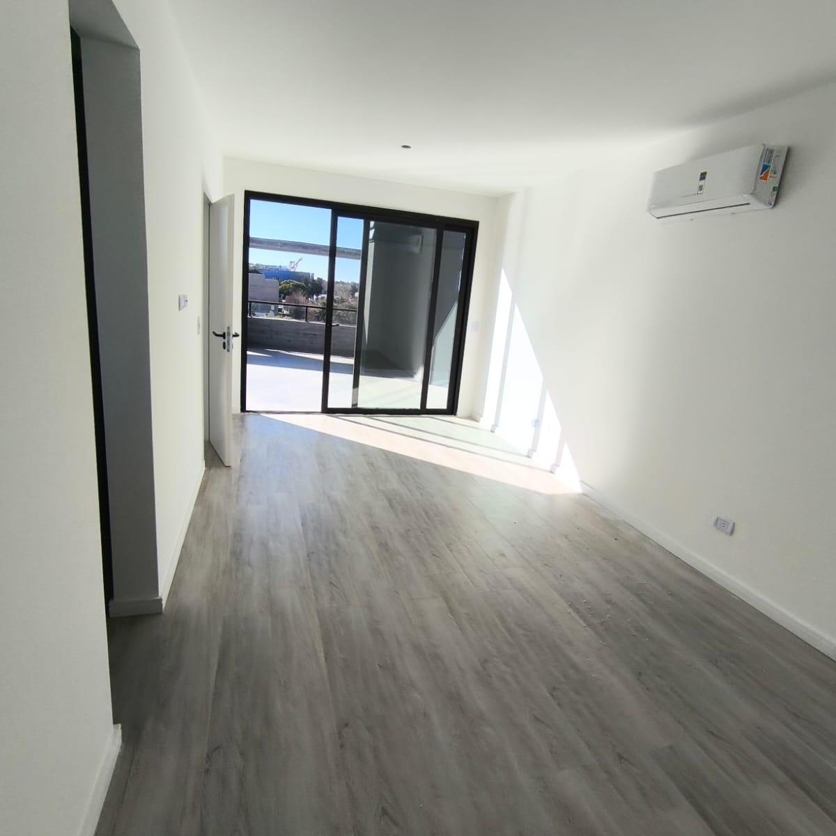 Venta Departamento en Duplex 4 Ambientes Terraza Tigre 5