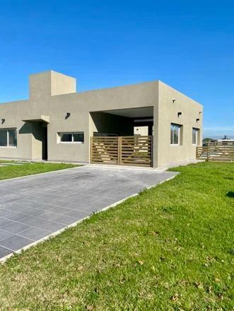 VENTA CASA EN SAN SEBASTIAN AREA 2 - 4 AMBIENTES