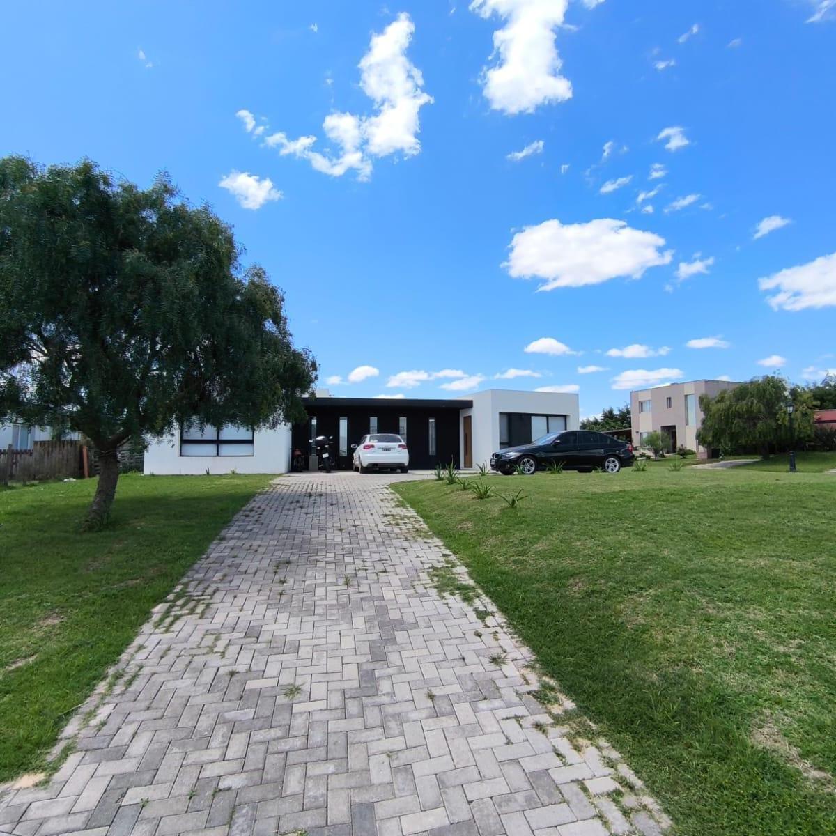 Venta Casa en San Sebastian Area 2 Golf - 5 ambientes