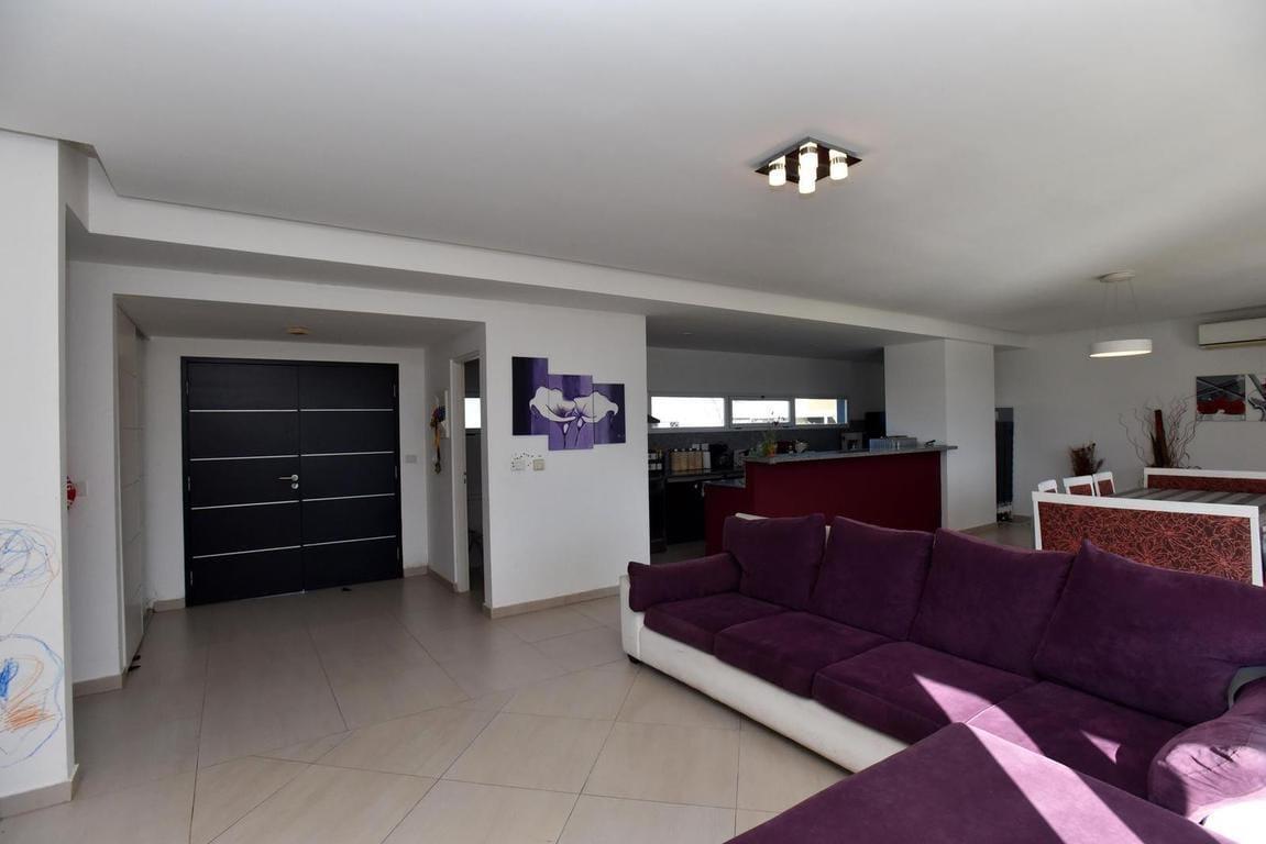 VENTA CASA SAN SEBASTIAN 5 AMBIENTES AREA 5 - apto CREDITO