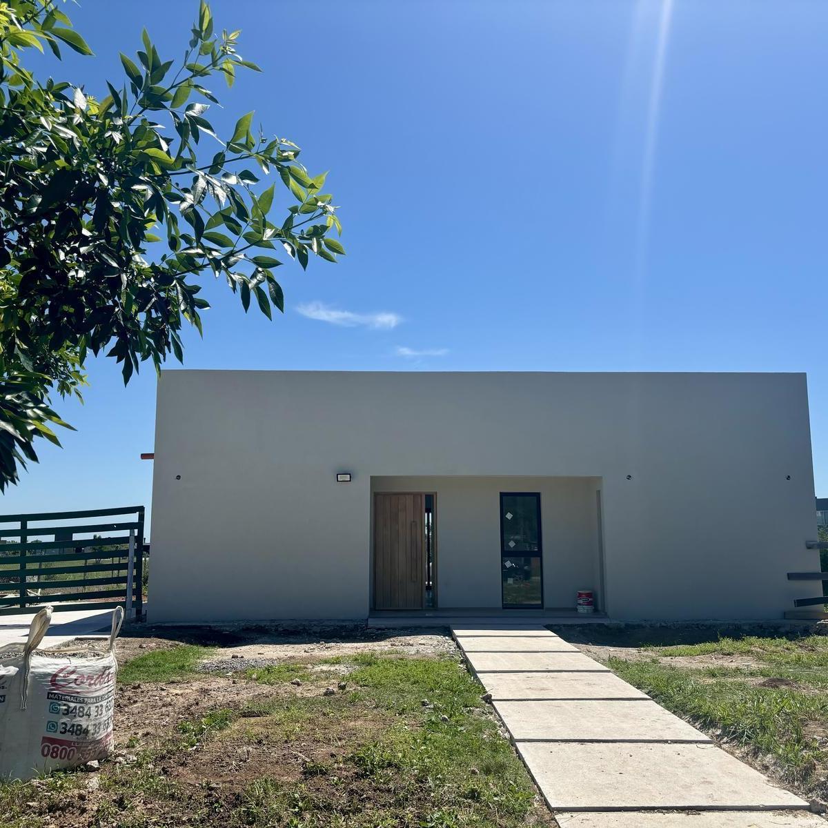 VENTA DE CASA EN SAN SEBASTIAN AREA 12 - 4 AMBIENTES