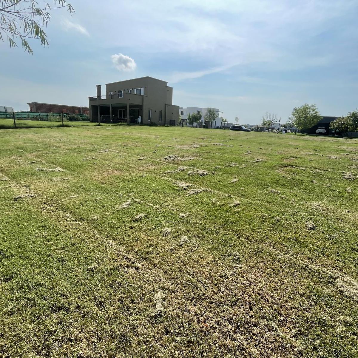 venta de lote en El Naudir