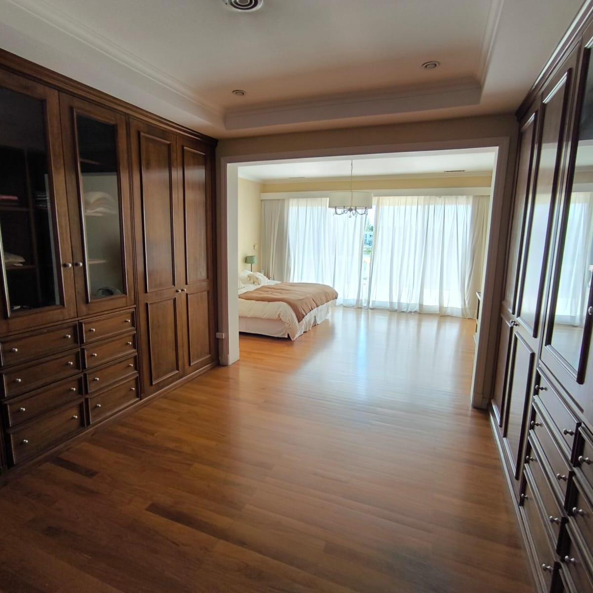 Foto de VENTA DE CASA 7 AMBIENTES A LA LAGUNA CASTORES NORDELTA, imagen 5