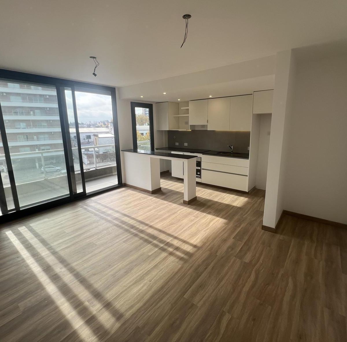 Venta Departamento 3 Ambientes con Vista Abierta en Tigre 1