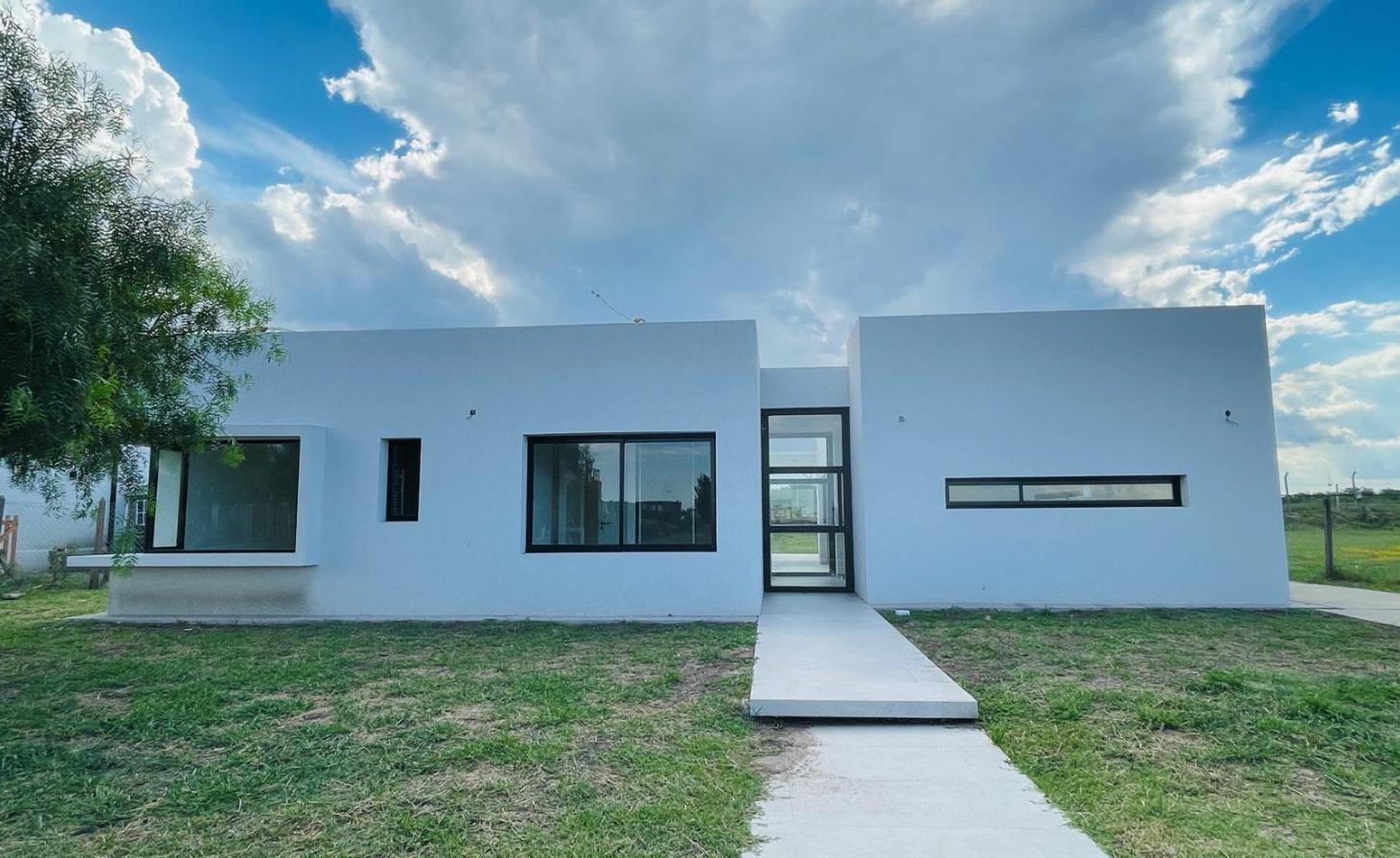 Venta Casa en San Sebastian Area 8 4 ambientes