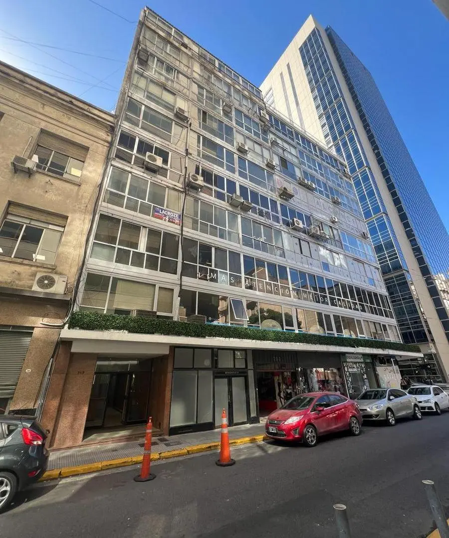 Venta de Oficina con 14 privados a 3 cuadras lineas de Subte D y A 3